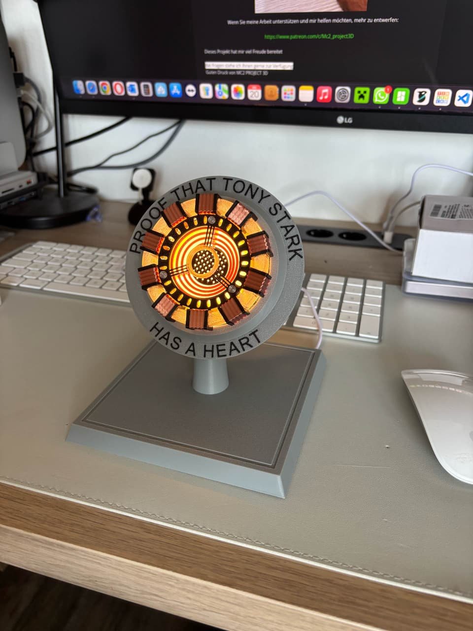 Arc Reactor LED Lamp - Image 3